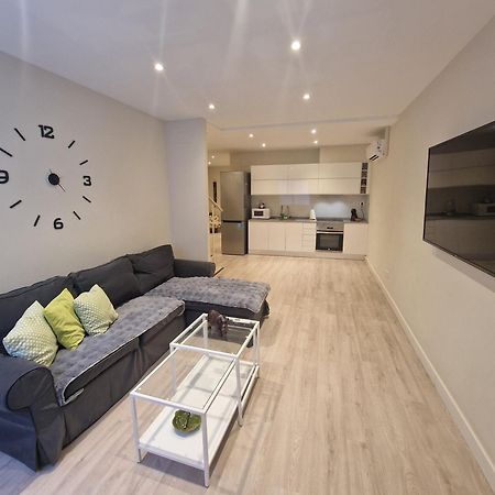 Barcelona Duplex De 3 Habitaciones L'Hospitalet de Llobregat Kültér fotó